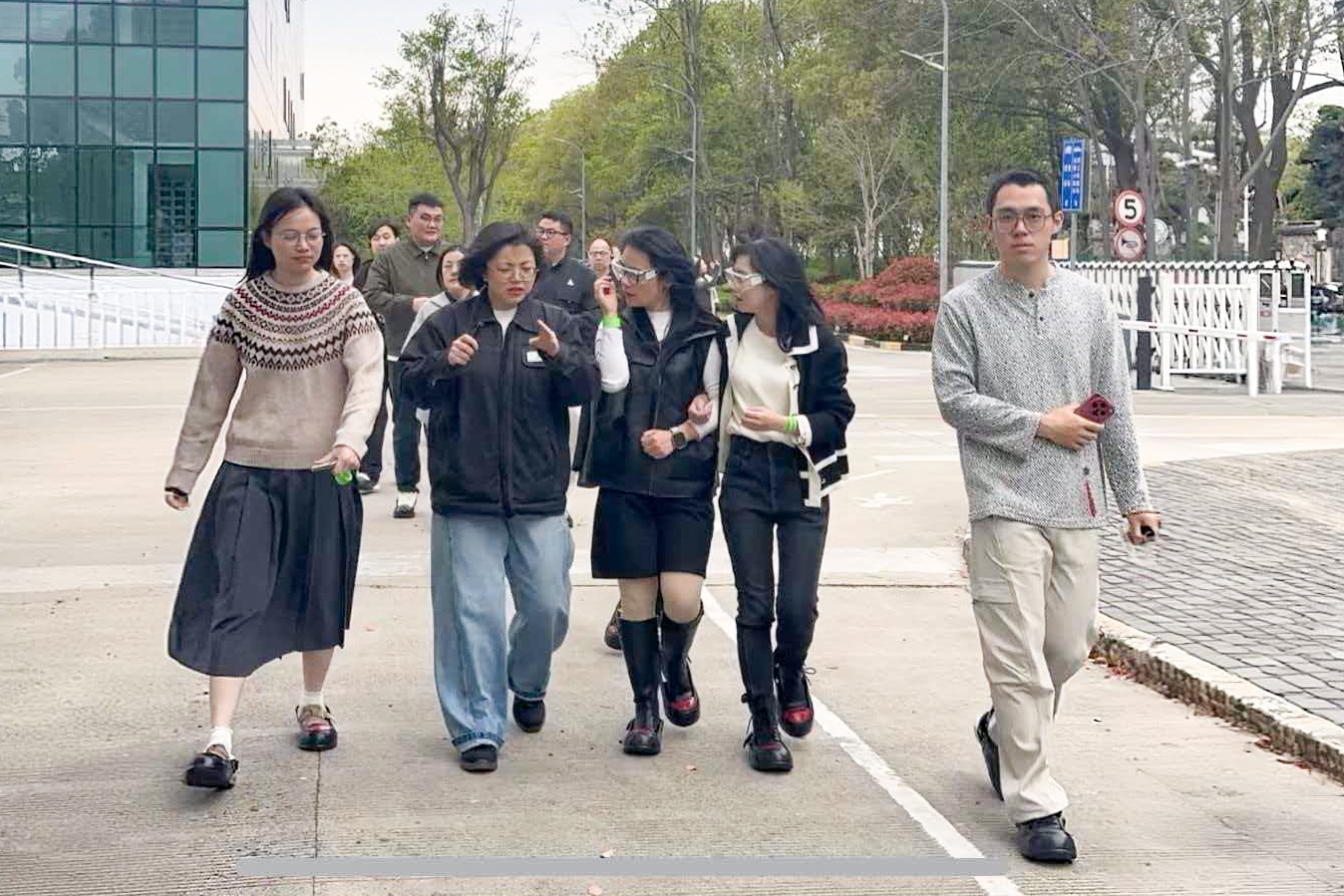 企业参访-3.jpg 企业参访-3.jpg