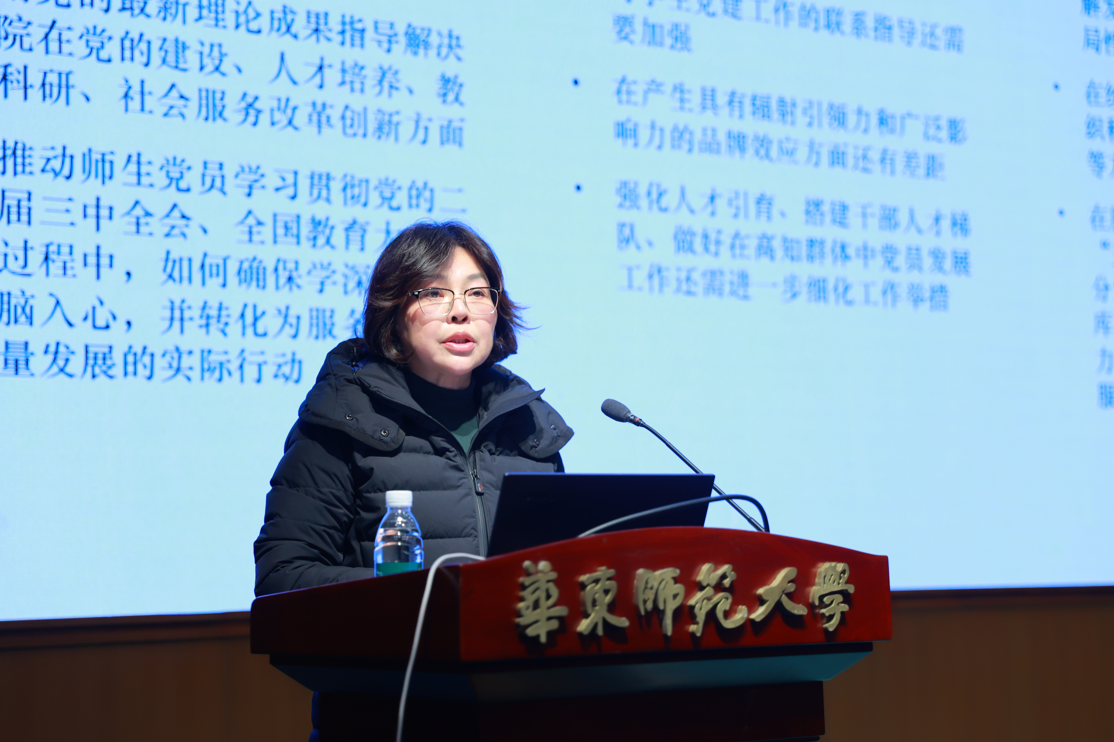 AI7I0380.JPG AI7I0380.JPG