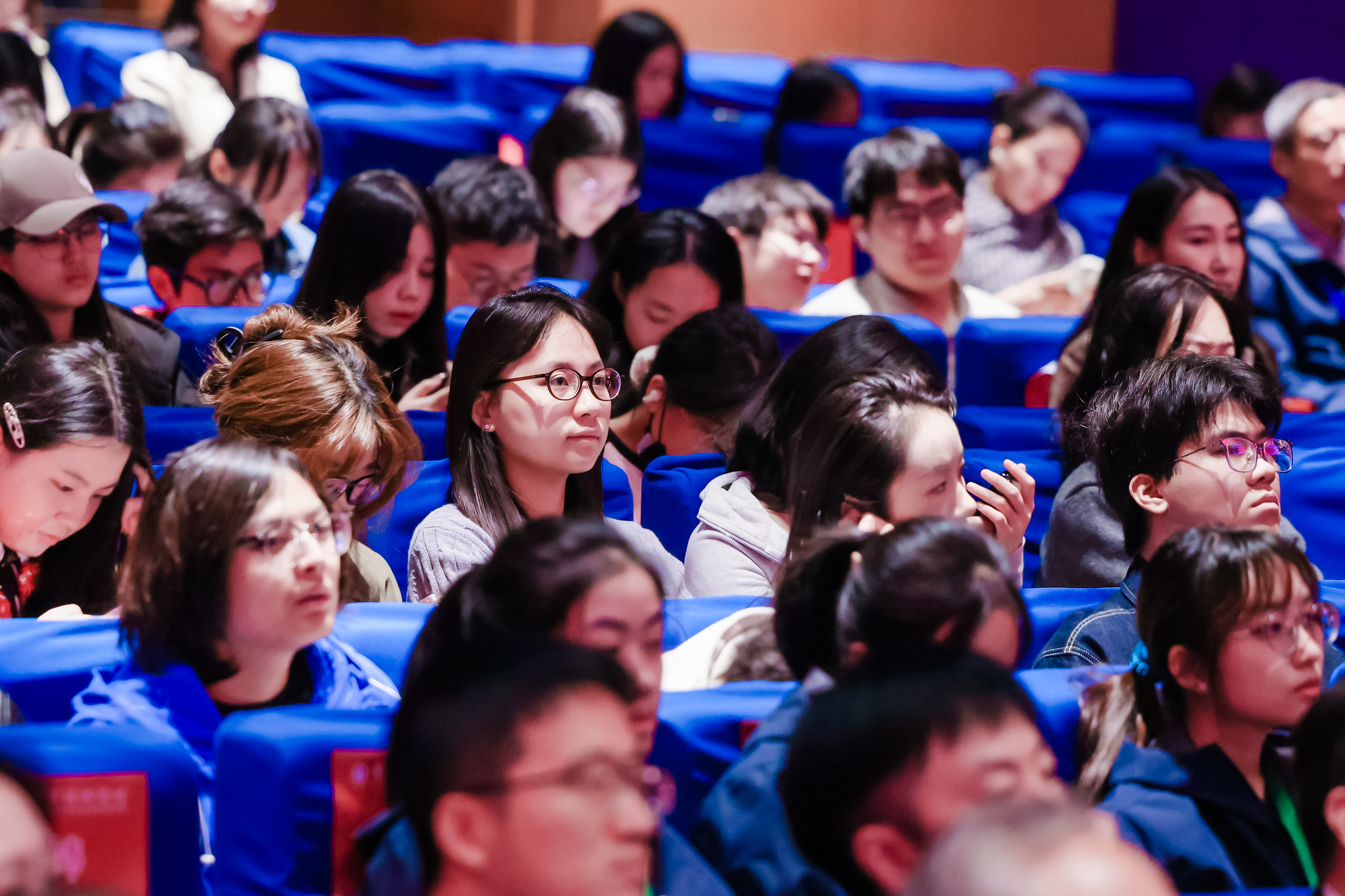 观众.JPG 观众.JPG