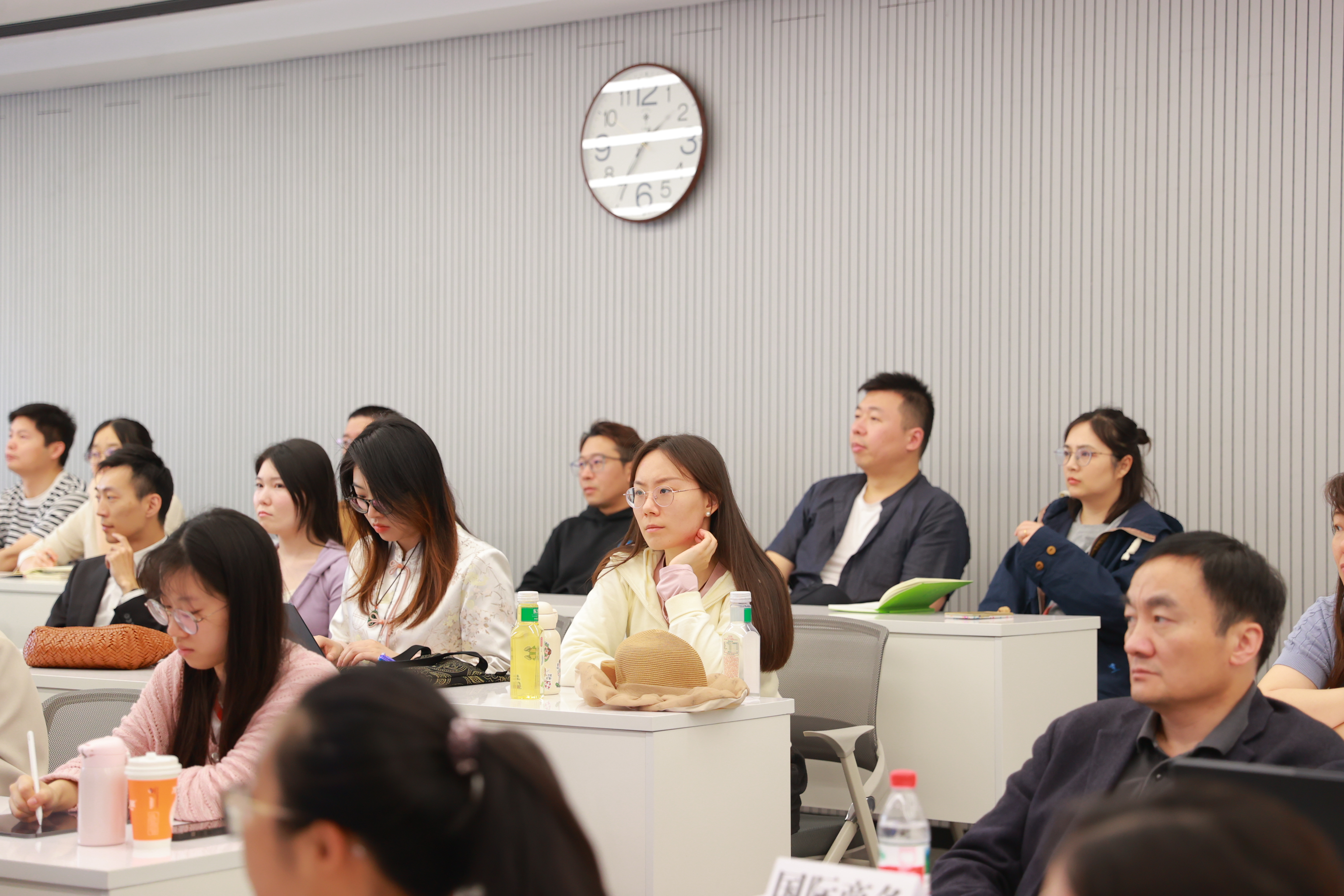 AI7I6869.JPG AI7I6869.JPG