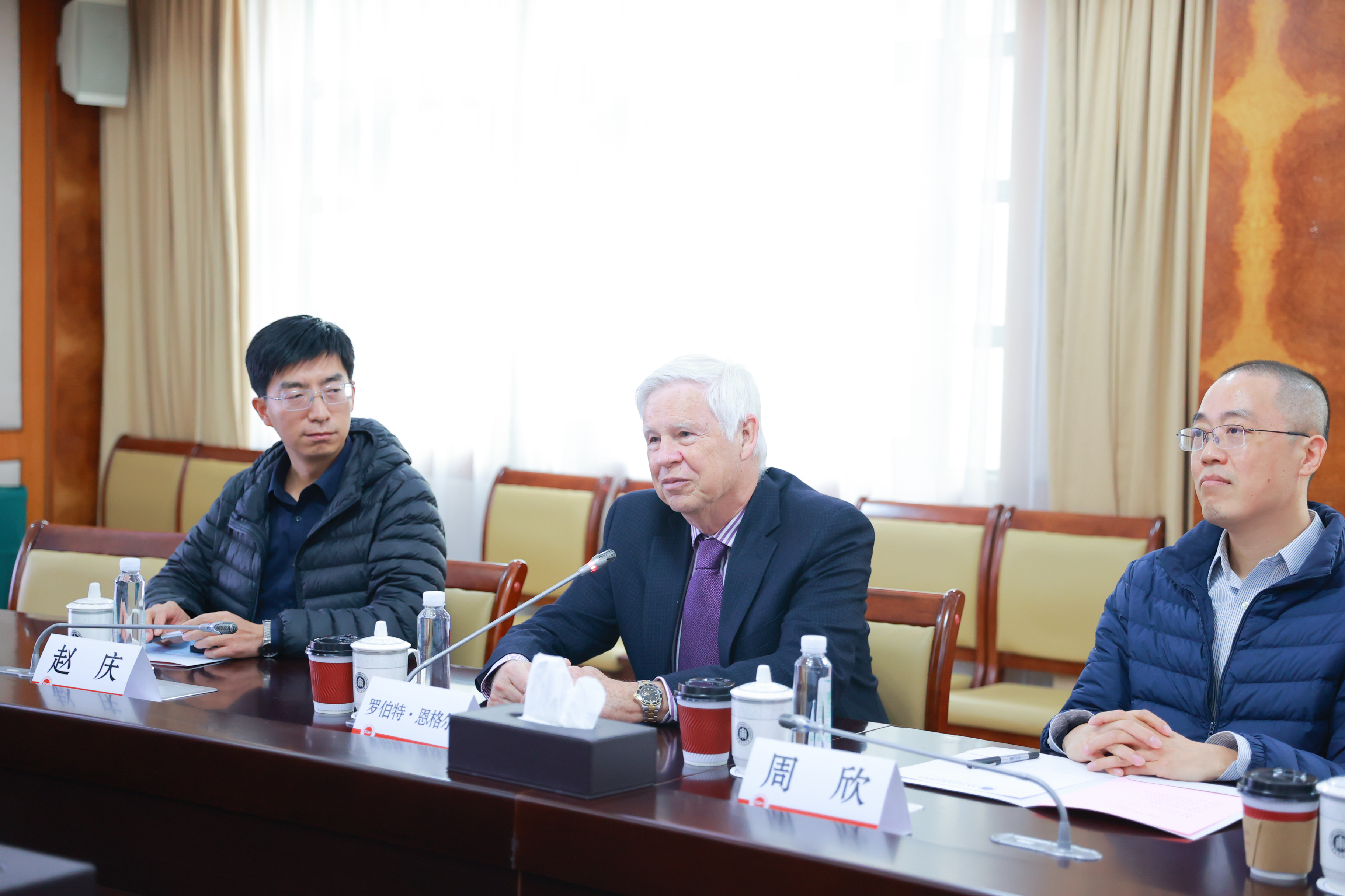 AI7I4309.jpg AI7I4309.jpg